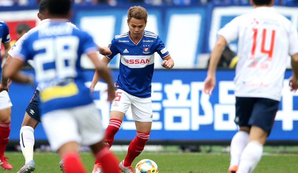  马赛队长挺身而出，终场前世界波绝杀昂热